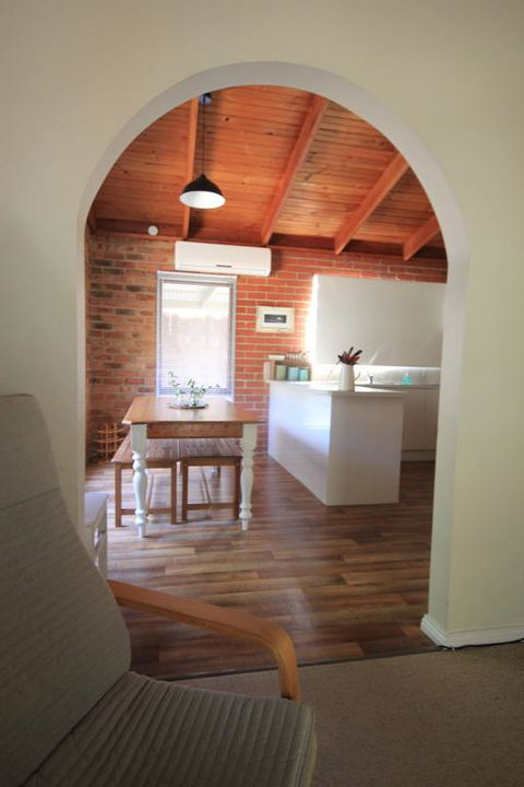 32 Owarra Street - ACT Tourism 2