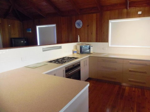 33 Cooloola Drive - Rainbow Beach, Walk To The Beach, Pet Friendly - ACT Tourism 1