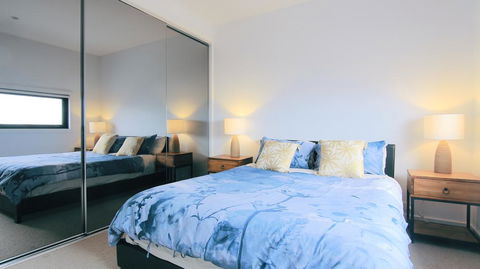 4 Free Paking 4Bed3Bath Deluxe Townhouse - ACT Tourism 2