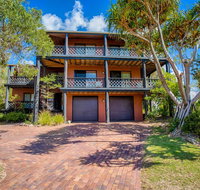 41 Carlo Circle - Rainbow Beach Huge Beach House With Room for Everyone - ACT Tourism