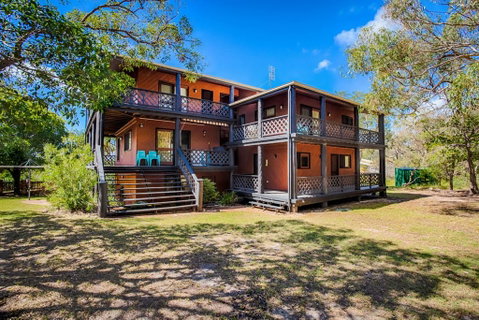 41 Carlo Circle - Rainbow Beach, Huge Beach House With Room For Everyone - ACT Tourism 3