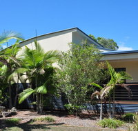 44 Cypress Avenue - Holiday home in a quiet location close to patrolled beach and CBD - ACT Tourism