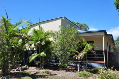 44 Cypress Avenue - Holiday Home In A Quiet Location, Close To Patrolled Beach And CBD - ACT Tourism 0