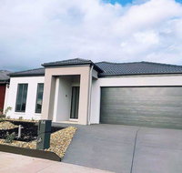 4Bed 2Bath Cozy Guesthouse in Tarneit - ACT Tourism