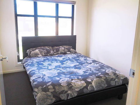 5 Bed 2 Bath Big House - ACT Tourism 2