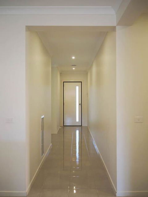 5 Bed 2 Bath Big House - ACT Tourism 3