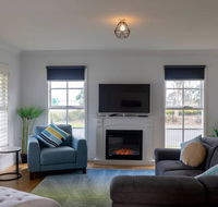 5 Bedroom Close to Beach and Moorpanyal Park - ACT Tourism