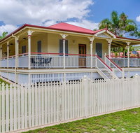 5 Bomburra Court - Rainbow Beach Ticks All The Boxes Pool Shed Fenced Yard Pet Friendly - ACT Tourism