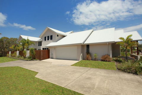 60 Beachway Parade, Marcoola, 500 BOND, Linen Supplied - ACT Tourism 0