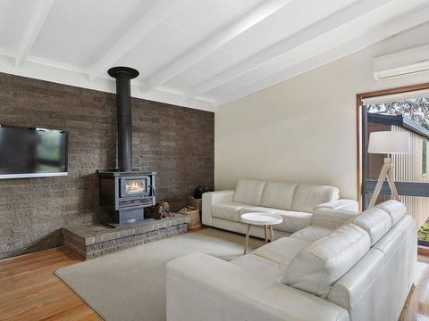 62 BINGLEY PARADE RIVERSEA HOUSE - ACT Tourism 2