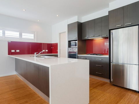 7 Judith Street - Stunning Duplex With Ducted Air - ACT Tourism 2