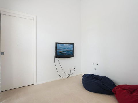 7a Judith Street - Stunning Duplex With Ducted Air Conditioning - ACT Tourism 3