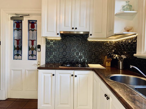 94 Highett - Inner City Period Home - ACT Tourism 2