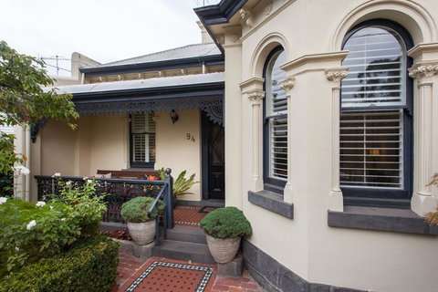94 Highett - Inner City Period Home - ACT Tourism 0