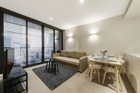 A Central  Cozy 2BR Apt Near Federation Square