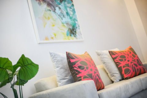 A Comfy & Central 2BR Apt Near Flinders Station - ACT Tourism 3