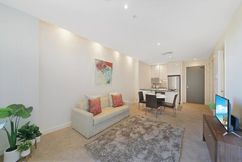 A Comfy & Central 2BR Apt Near Flinders Station - ACT Tourism 1