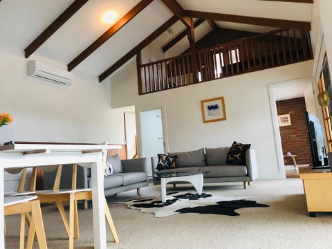 A Home Amongst The Gum Trees - ACT Tourism 1