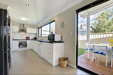 A Little Luxury In Town - ACT Tourism 1