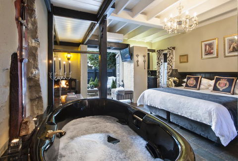A Loft In The Mill Boutique Accommodation - ACT Tourism 3