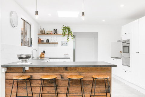 A PERFECT STAY - Sea Salt - ACT Tourism 0