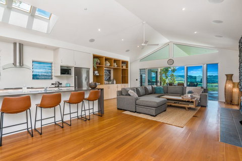 A PERFECT STAY - Serene Myocum - ACT Tourism 3