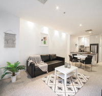 A Spacious  Central 2BR Apt Near Flinders Station - ACT Tourism