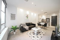 A Spacious  Central 2BR Apt Near Flinders Station