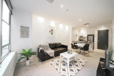 A Spacious & Central 2BR Apt Near Flinders Station - ACT Tourism 0