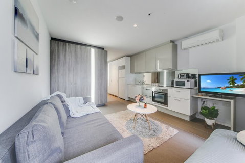 A Stylish & Cozy Studio Next To Southern Cross - ACT Tourism 1