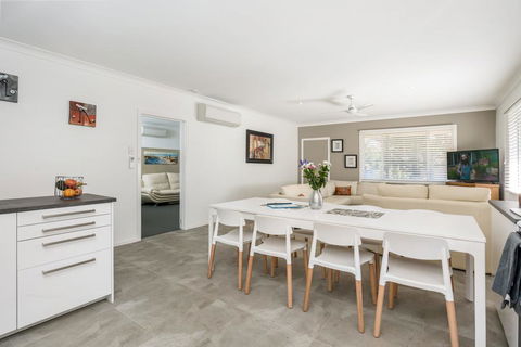 A SWEET ESCAPE - Carefree Beach Home - ACT Tourism 2