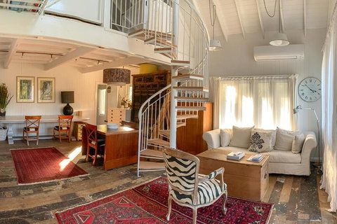 Abelia House - ACT Tourism 1