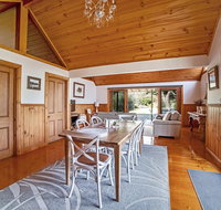 Abrahams On Bank - ACT Tourism