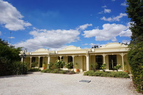 Acacia Terraces - ACT Tourism 0