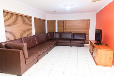 Accommodation At Melbourne - ACT Tourism 2