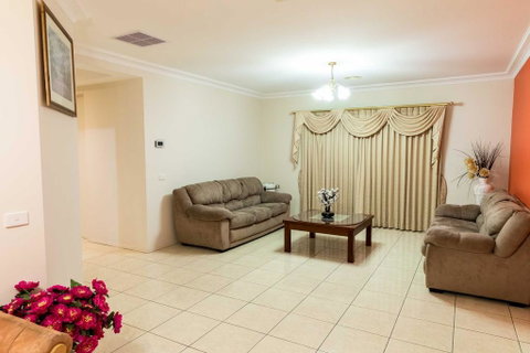 Accommodation At Melbourne - ACT Tourism 1