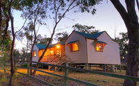Accommodation Creek Cottages  Sundown View Suites