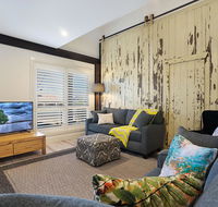 Accommodation Hunter - James Street Morpeth - ACT Tourism