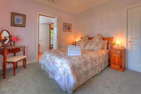 Addlestone House Bed And Breakfast - ACT Tourism 1