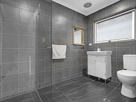 Adelaide Holiday Homes - ACT Tourism 1