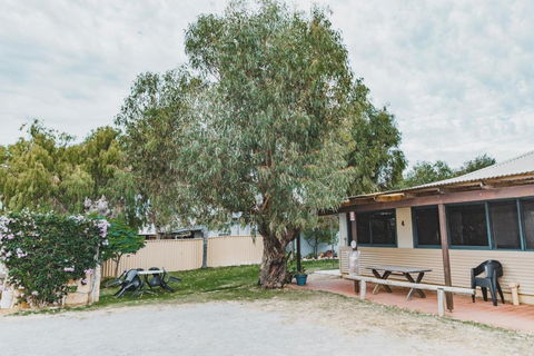 Dongara Hotel Motel - ACT Tourism 3