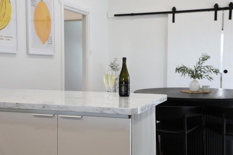 Dreamy Abode - Vineyard Retreat - ACT Tourism 3
