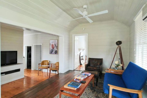 Dunkeld Secret Garden - ACT Tourism 2