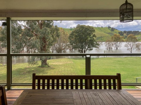 Eildon Views - ACT Tourism 0