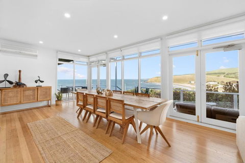 Elevated Coastal Retreat - ACT Tourism 0