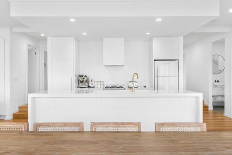 Elevated Coastal Retreat - ACT Tourism 3