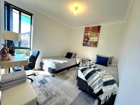 Entire 2br, Hideaway - ACT Tourism 2