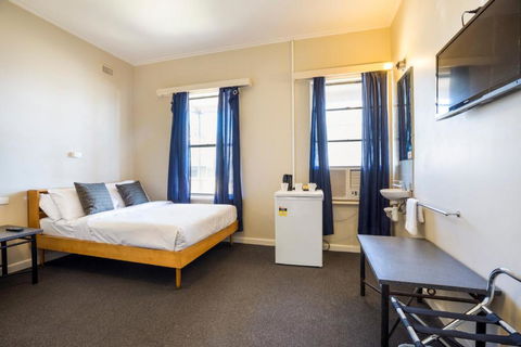 Esplanade Hotel Adelaide - ACT Tourism 2