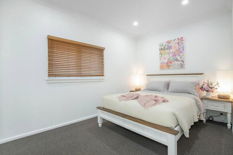 Eve Guesthouse - ACT Tourism 4