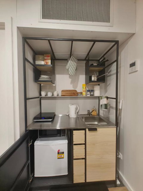 Entire Studio Apartment - Self Check-in - ACT Tourism 3